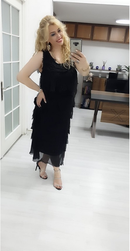 siyah katlı ipek elbise