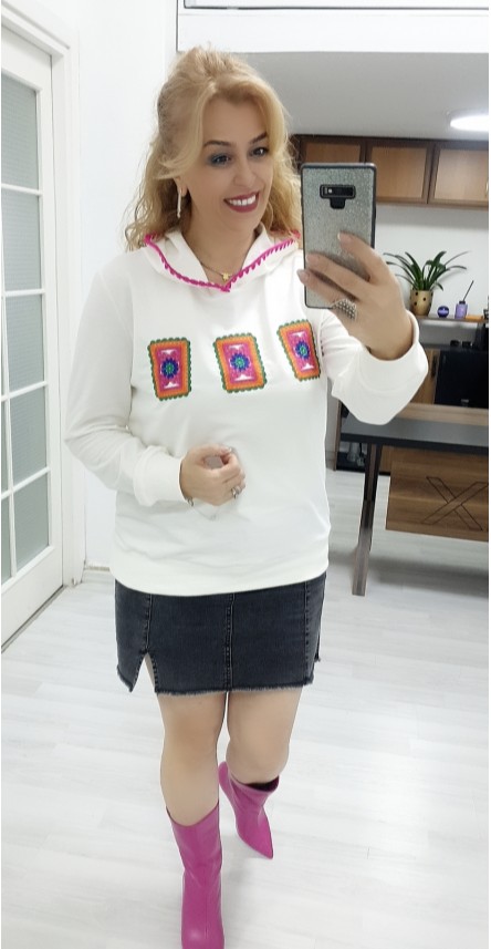 nakışlı sweat