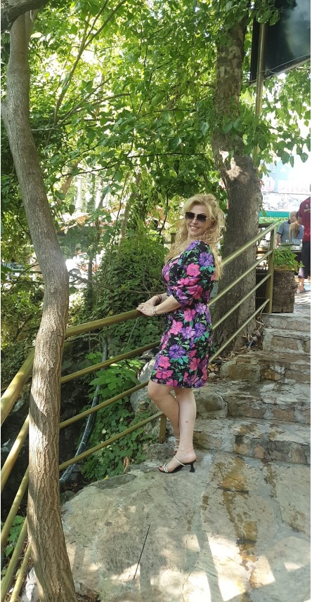 çicekli elbis