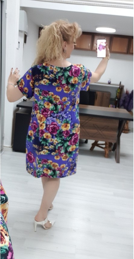 Gül Bahçesi Mavi Elbise 