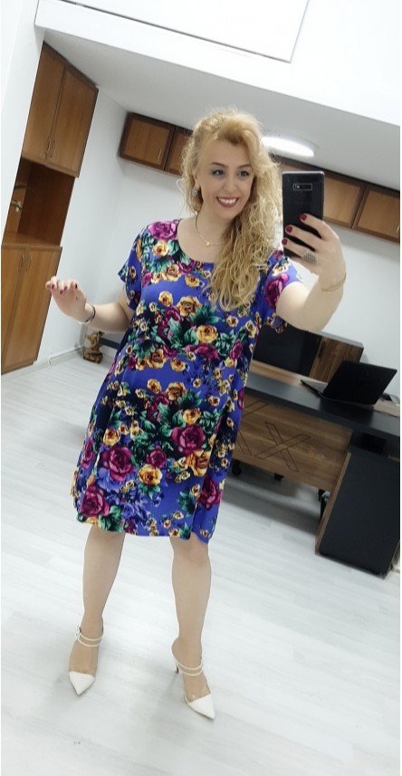 Gül Bahçesi Mavi Elbise 