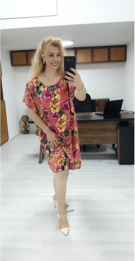 Gül bahçesi pembe elbise